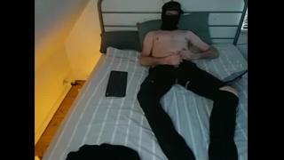 masked_horny_guy's Live Cam
